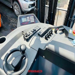 Cabin Xe Nang Reach Truck 2 Tan